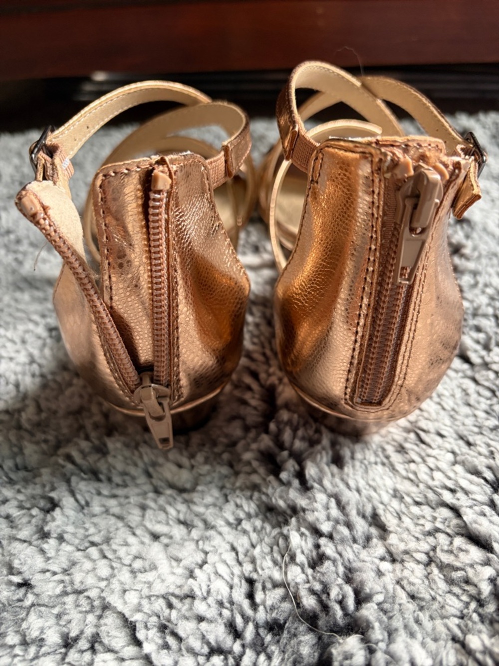 Life Stride Metallic Rose Gold Crisscross Wedge Sandals - Picture 4 of 10